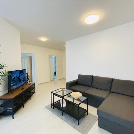 Charming Flat In Brasov With Balcony Panoramic View Apartment Екстериор снимка