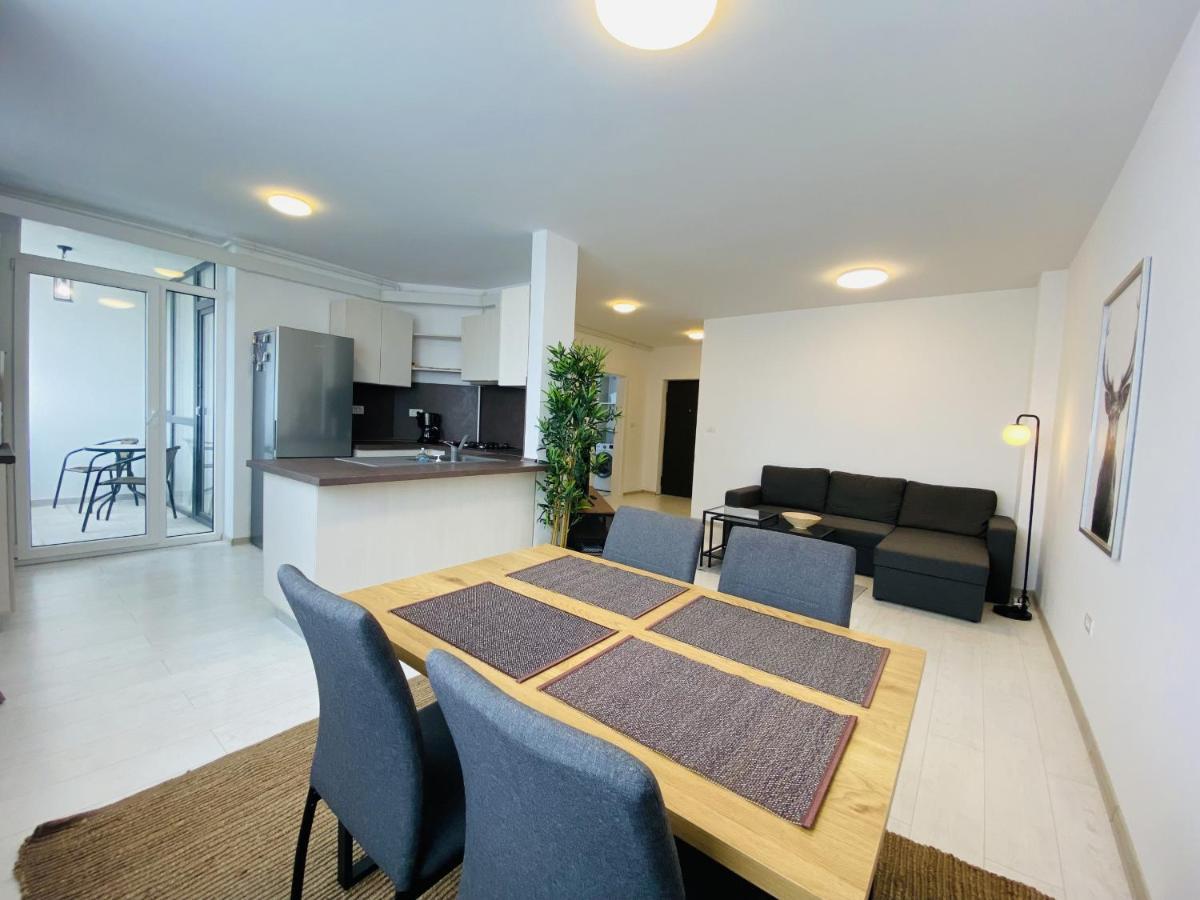 Charming Flat In Brasov With Balcony Panoramic View Apartment Екстериор снимка